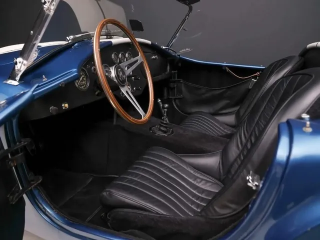 Shelby Cobra 289 Mark II Interior