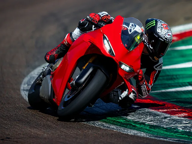 2025 Ducati Panigale V4 Configuration