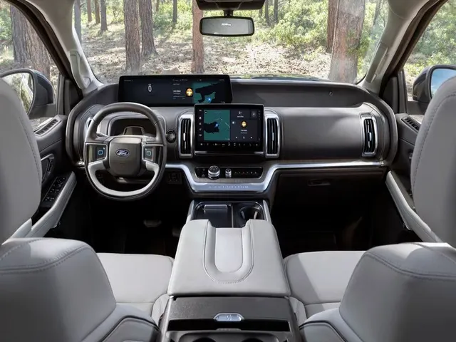 2025 Ford Expedition Interior