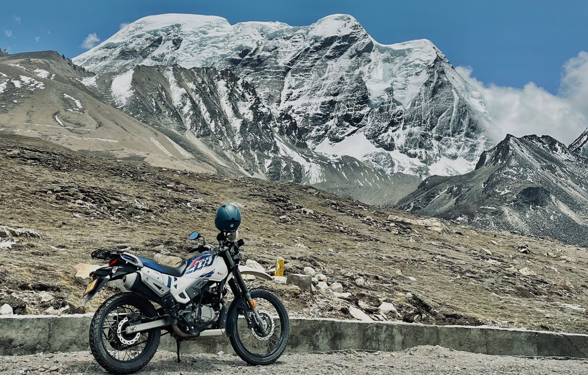 7 Best Bikes for Long Distance Rides in India 2025 Under ₹2 Lakh with Great Mileage