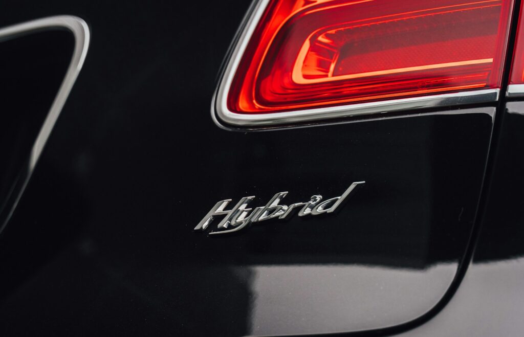 Review of the 5 Top Hybrid Cars in 2025