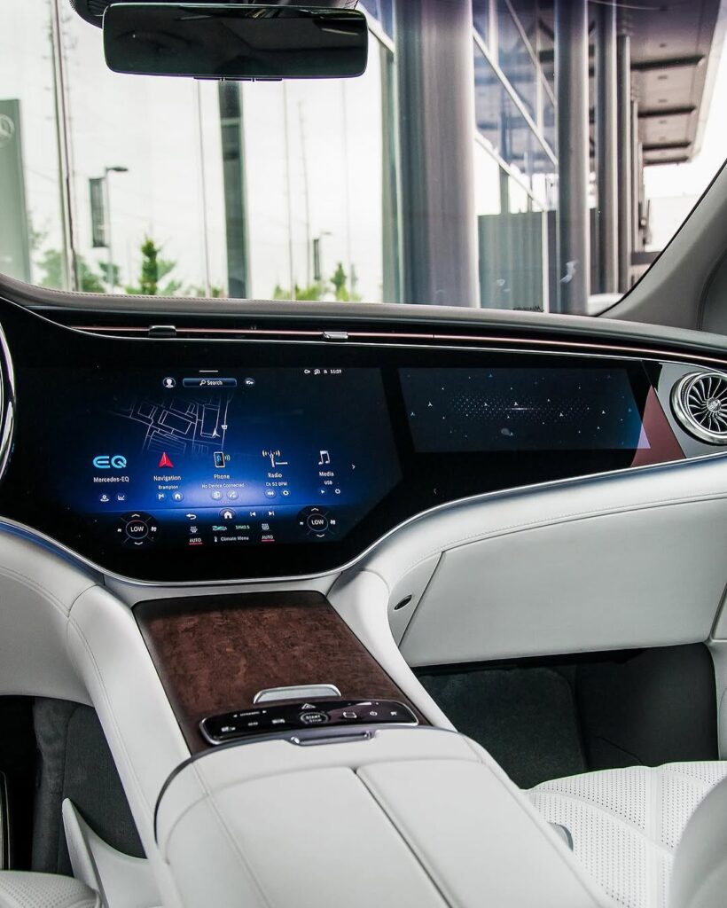 Mercedes-Benz MBUX Hyperscreen: Cars With Best AI-Powered Voice Assistants