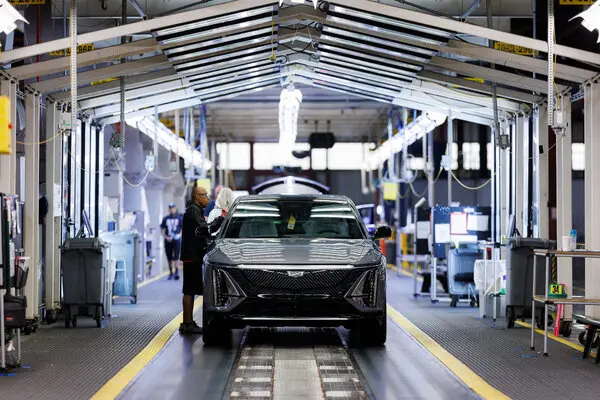 Wall Street Lowers Earnings Expectations for U.S. Automakers