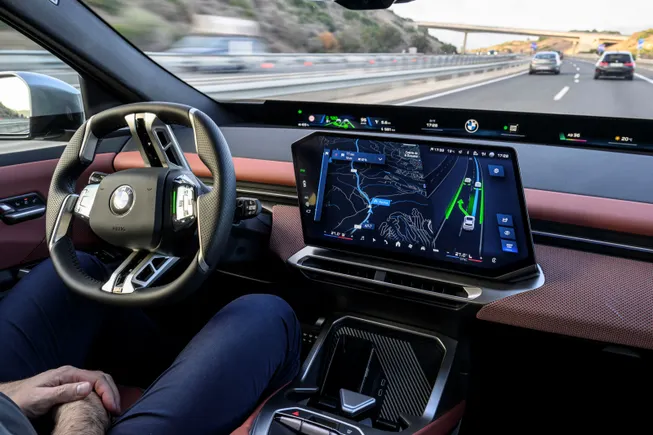 Automakers Explore New Vehicle Interior Layouts for Autonomous Readiness