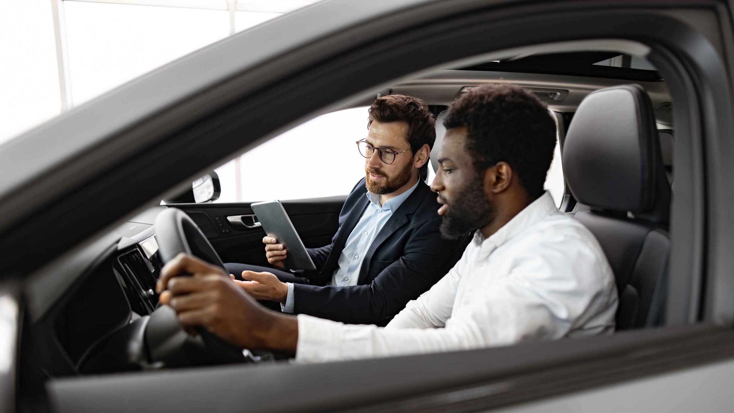 U.S. Dealerships Expand Digital Vehicle Trade-In Valuation Tools