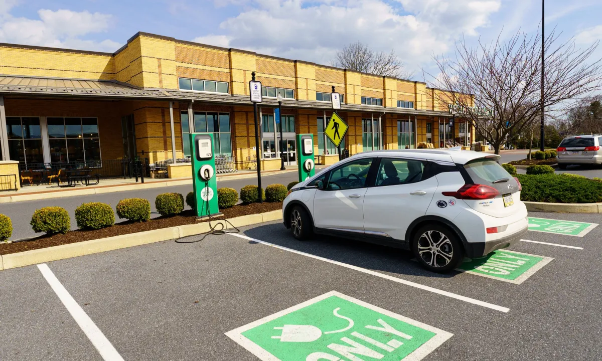 U.S. EV Charging Stations Add Retail and Convenience Partnerships